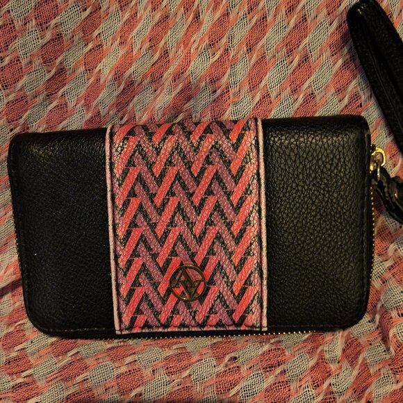 Buy 2 Get 1 Free wallets and makeup bags! - Picture 8 of 16